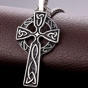 New 316L Stainless Steel Cross Necklace.